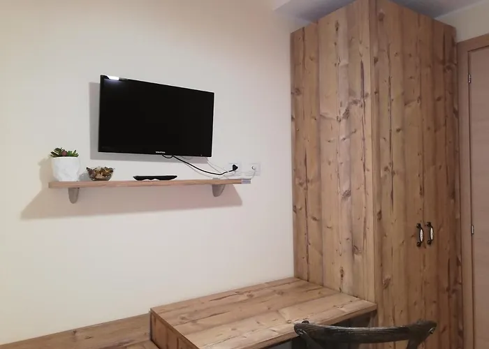 La Vecchia Fontana Del Convento جوليانوفا