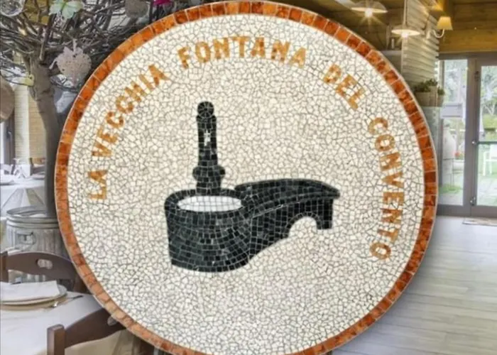 فندق مبيت وإفطار La Vecchia Fontana Del Convento جوليانوفا
